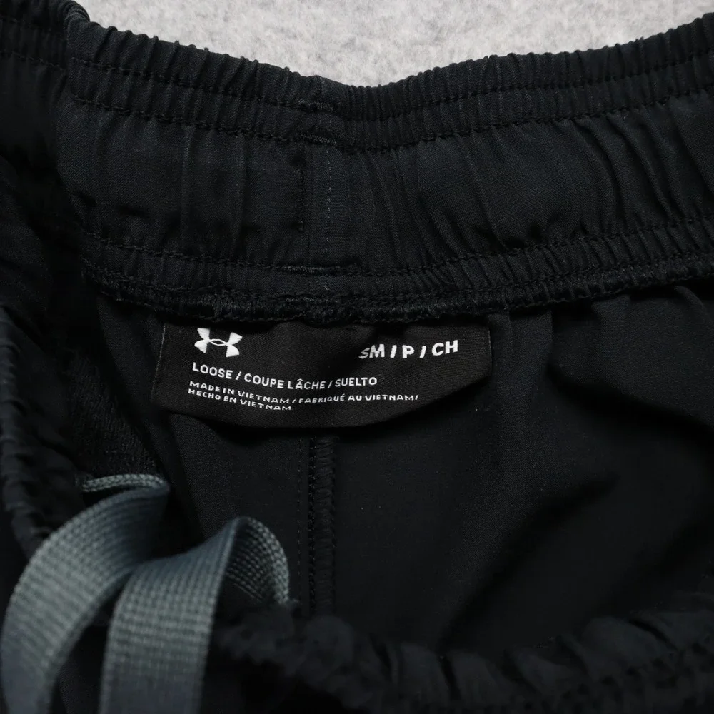 Under Armour Shorts Mens Small Loose Activewear Gym Training Athletic Black Gray